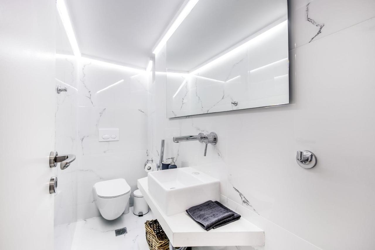 Modern Flat In The Grounds Of Acropolis Monuments -Armonia- Appartement Athene Buitenkant foto